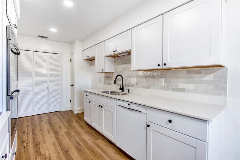 9606 Glenacre, Dallas TX 75243 - Photo 17
