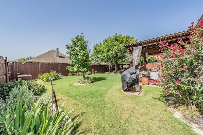 2300 Horseback Trail, Fort Worth TX 76177