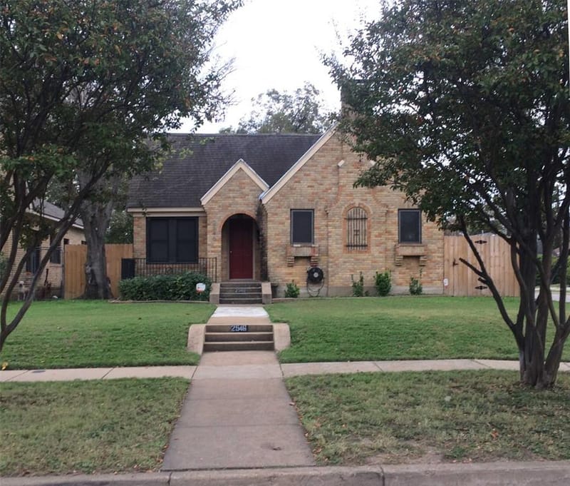 2546 Gladstone Drive, Dallas TX 75211