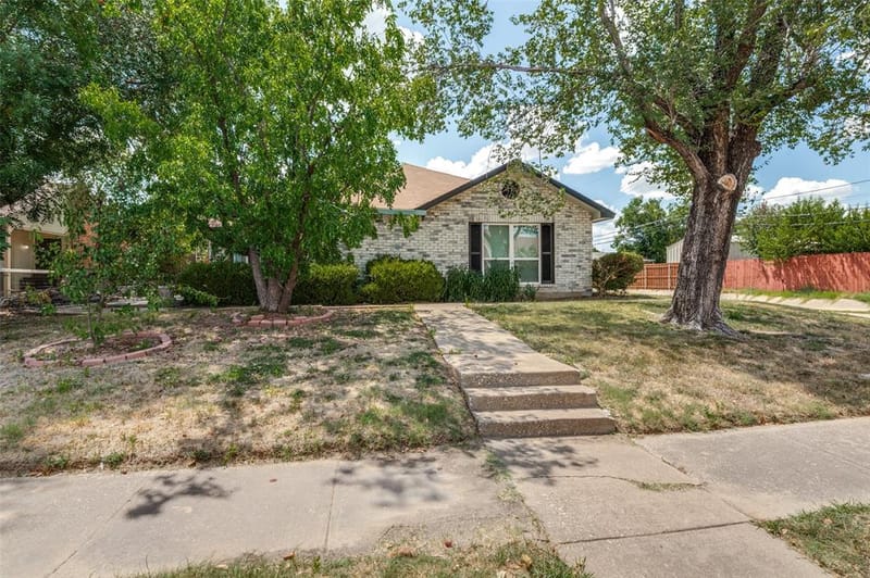 3006 Oak Ridge Place, Grand Prairie TX 75052 - Photo 2