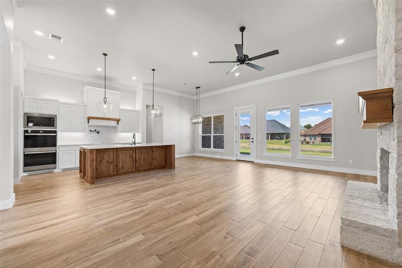 6657 Pinehurst Drive, Granbury TX 76049 - Photo 17