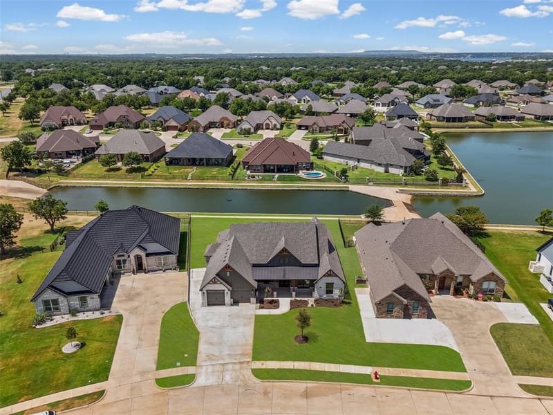 6657 Pinehurst Drive, Granbury TX 76049 - Photo 9