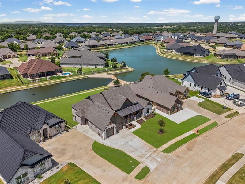 6657 Pinehurst Drive, Granbury TX 76049 - Photo 10