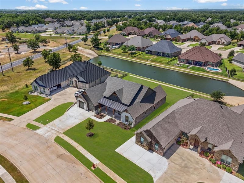 6657 Pinehurst Drive, Granbury TX 76049 - Photo 11