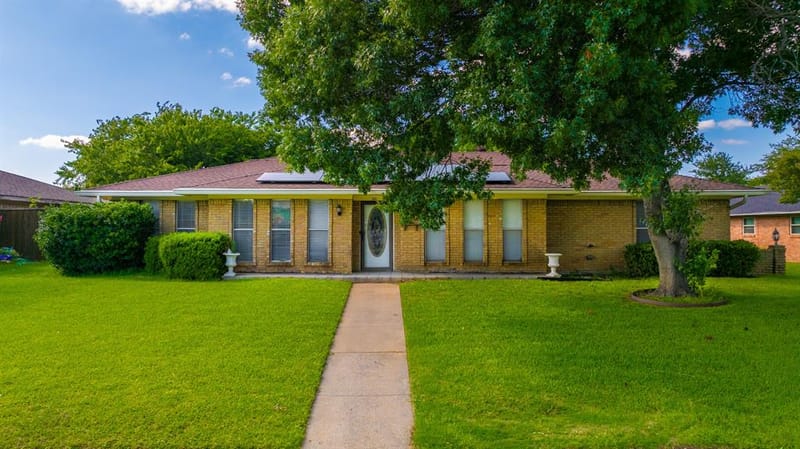 1241 College Parkway, Lewisville TX 75077 - Photo 2