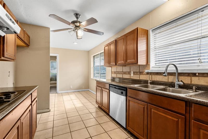 1241 College Parkway, Lewisville TX 75077 - Photo 7