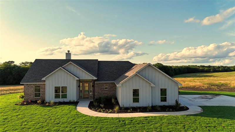 1026 CR 1610, Lone Oak TX 75453