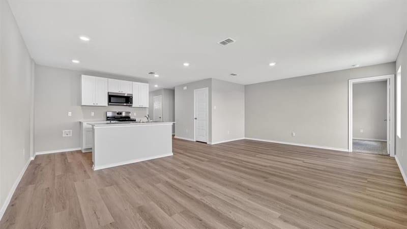 2204 BAKERSFIELD Drive, Fort Worth TX 76036 - Photo 12