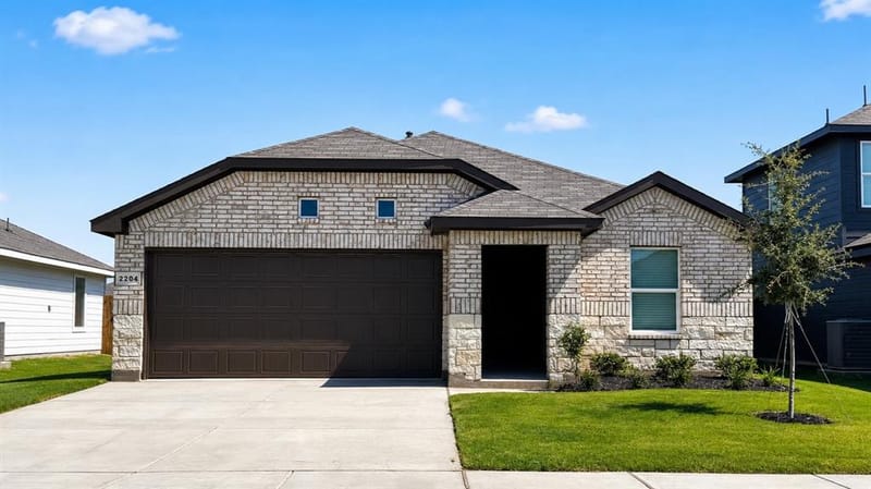 2204 BAKERSFIELD Drive, Fort Worth TX 76036