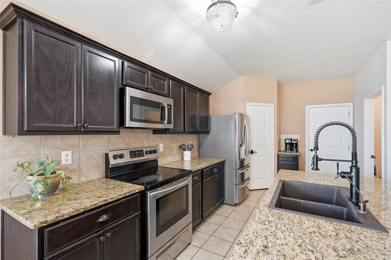 1124 Autumnwood Drive, Azle TX 76020 - Photo 22