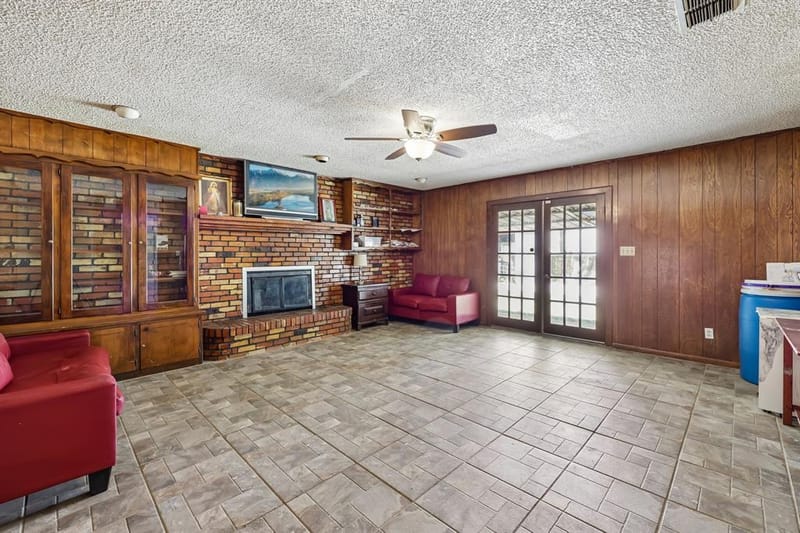 2450 S Burleson Boulevard, Burleson TX 76028 - Photo 21