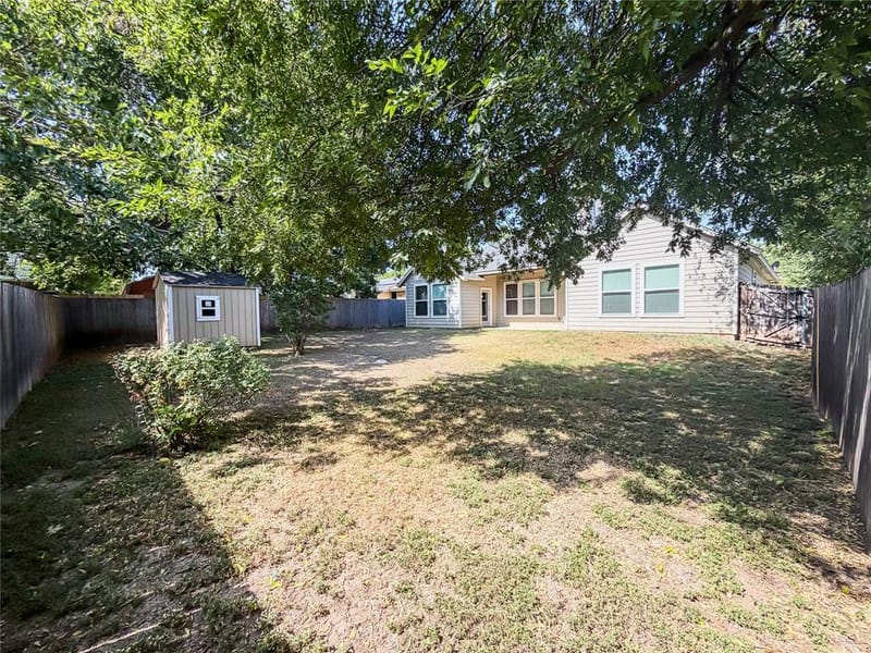 402 N Trinity Street, Decatur TX 76234 - Photo 13