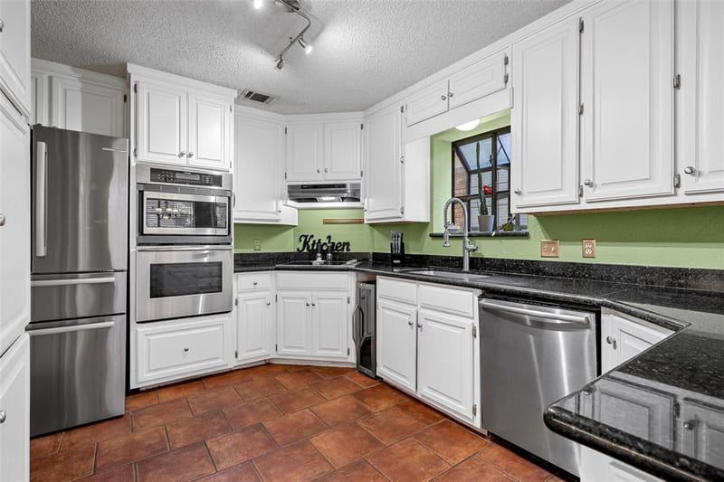 316 Tree Grove, Woodway TX 76712 - Photo 20