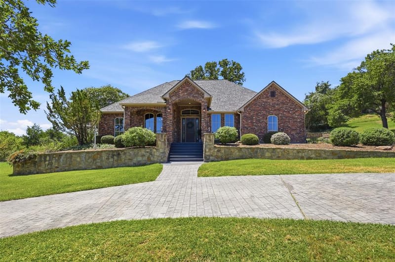 2010 Woodland Hills Lane, Weatherford TX 76087
