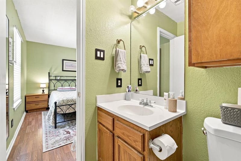601 E Avenue F, Midlothian TX 76065 - Photo 12