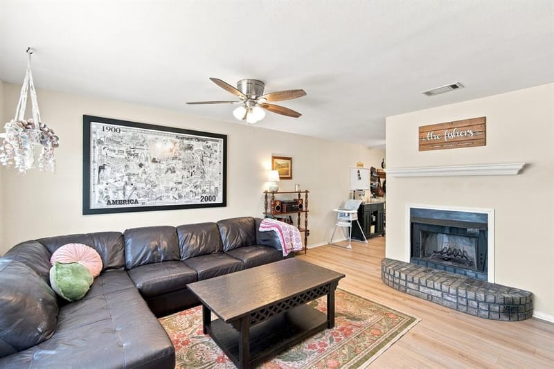 601 E Avenue F, Midlothian TX 76065 - Photo 3