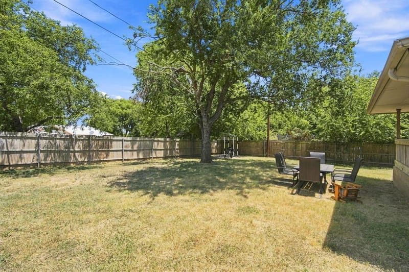 601 E Avenue F, Midlothian TX 76065 - Photo 20