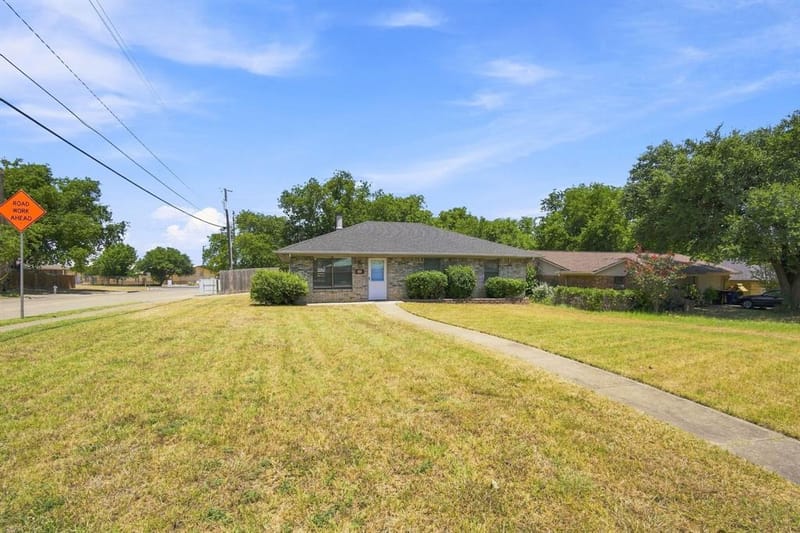 601 E Avenue F, Midlothian TX 76065 - Photo 24