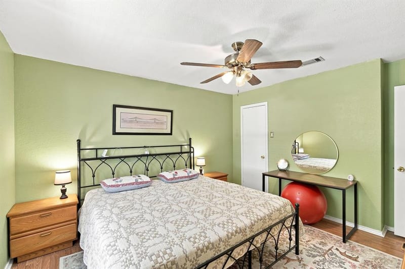 601 E Avenue F, Midlothian TX 76065 - Photo 10