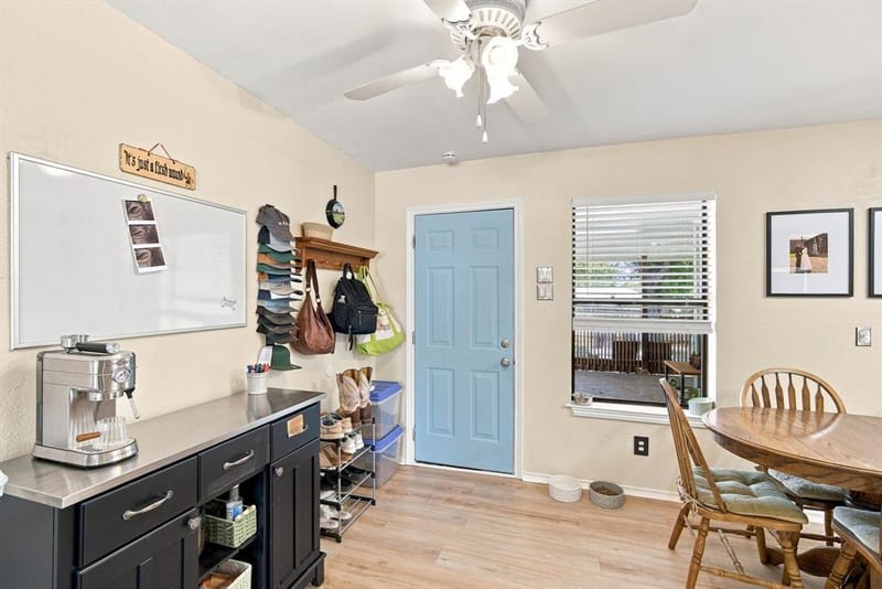 601 E Avenue F, Midlothian TX 76065 - Photo 8