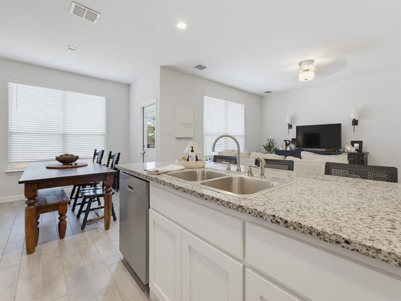 156 Waterbend Cove, Boyd TX 76023 - Photo 9