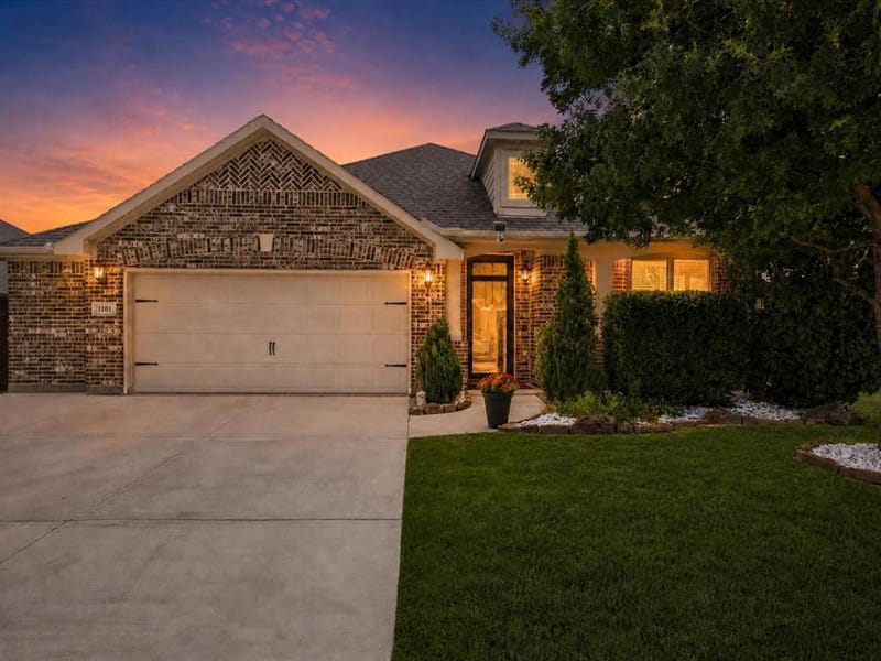 1101 Broken Wheel Trail, Aubrey TX 76227