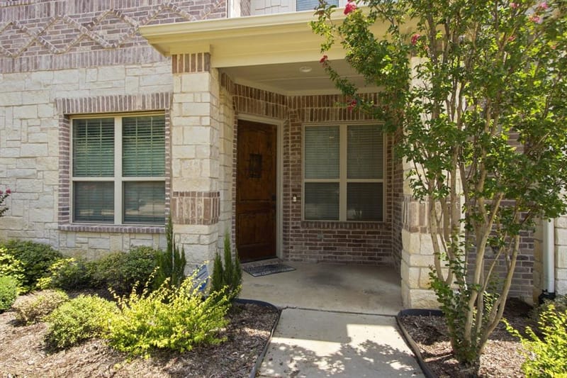 4818 Empire Way, Irving TX 75038 - Photo 2