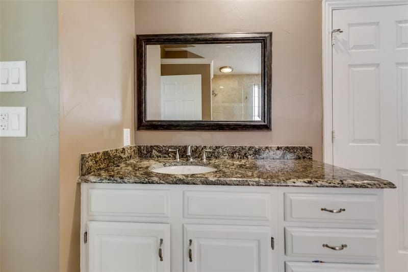 3809 Rockbrook Drive, Carrollton TX 75007 - Photo 22