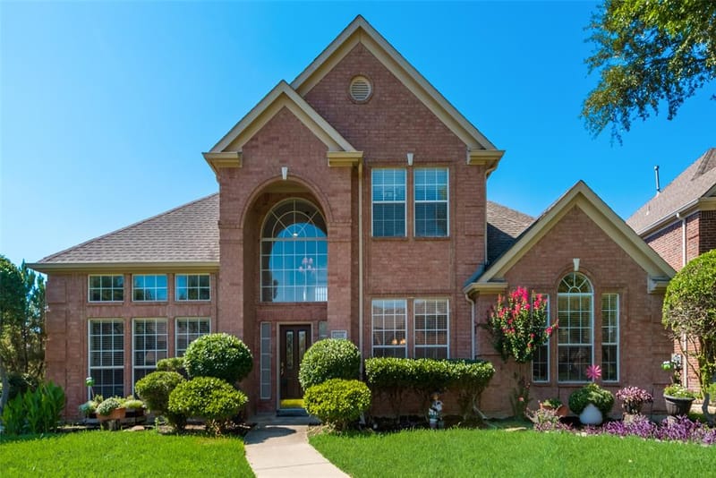3809 Rockbrook Drive, Carrollton TX 75007