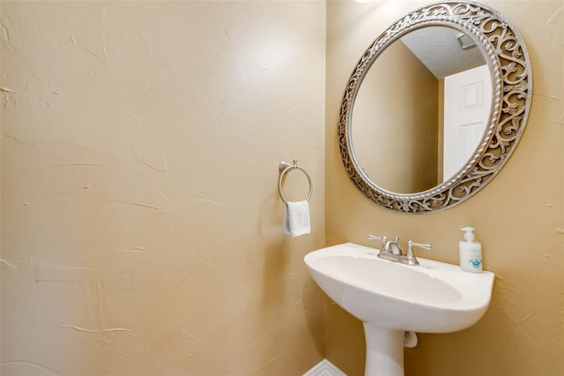 3809 Rockbrook Drive, Carrollton TX 75007 - Photo 34