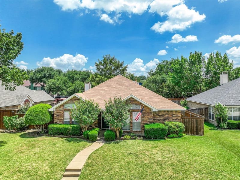 6114 Covington Drive, Rowlett TX 75089