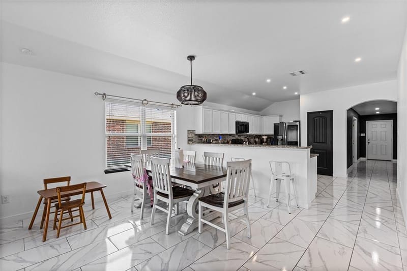 1612 Ambercrest Drive, Lancaster TX 75146 - Photo 7