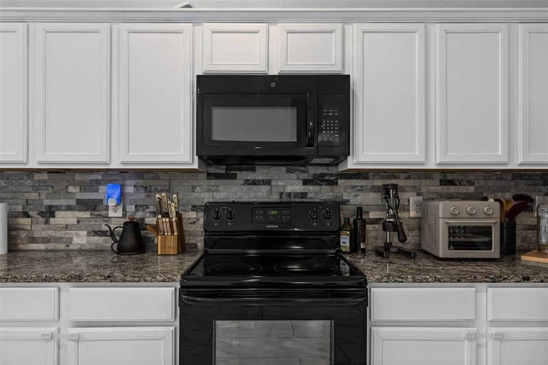 1612 Ambercrest Drive, Lancaster TX 75146 - Photo 15