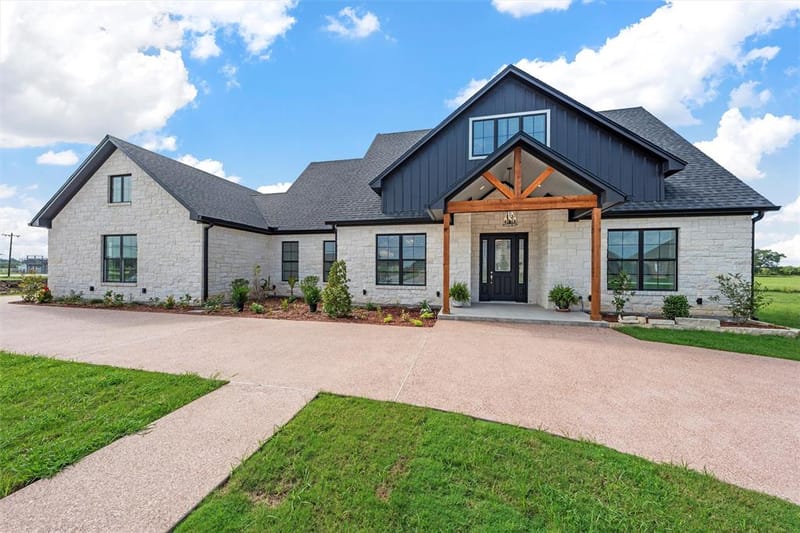 113 Water View Lane, Robinson TX 76706 - Photo 2