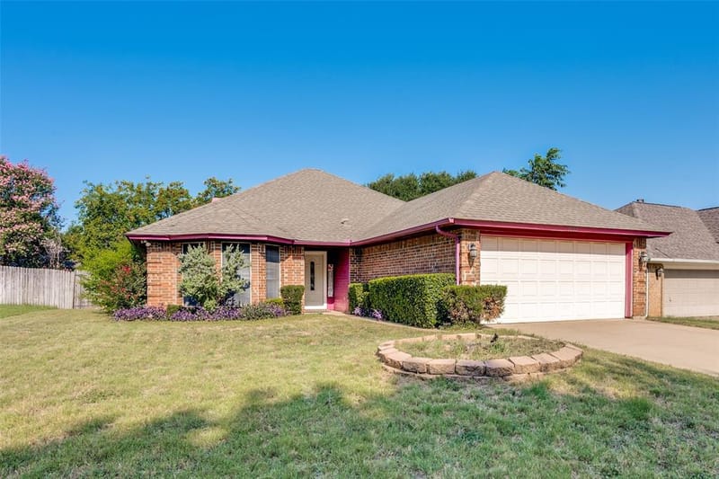 9008 Topperwind Court, Fort Worth TX 76134