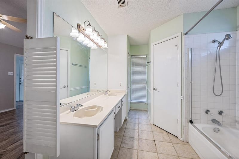 9008 Topperwind Court, Fort Worth TX 76134 - Photo 15