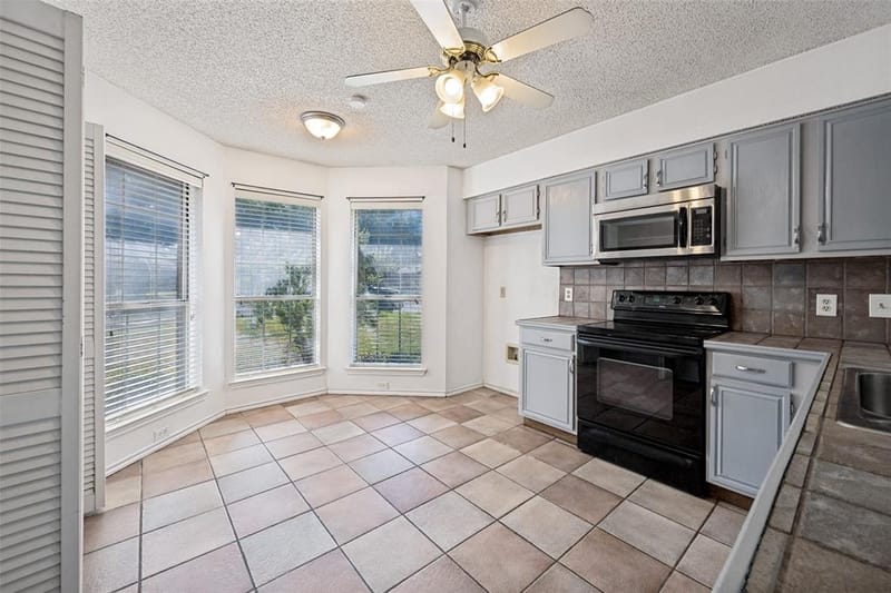 9008 Topperwind Court, Fort Worth TX 76134 - Photo 8