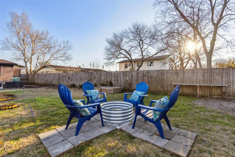 10811 Mandalay Drive, Dallas TX 75228 - Photo 16