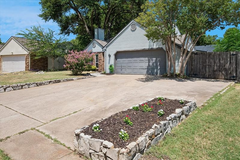 109 Clove Lane, Euless TX 76039 - Photo 3