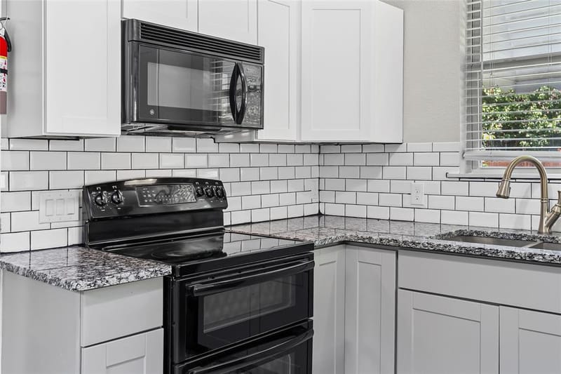 419 W 5th Street, Bonham TX 75418 - Photo 12