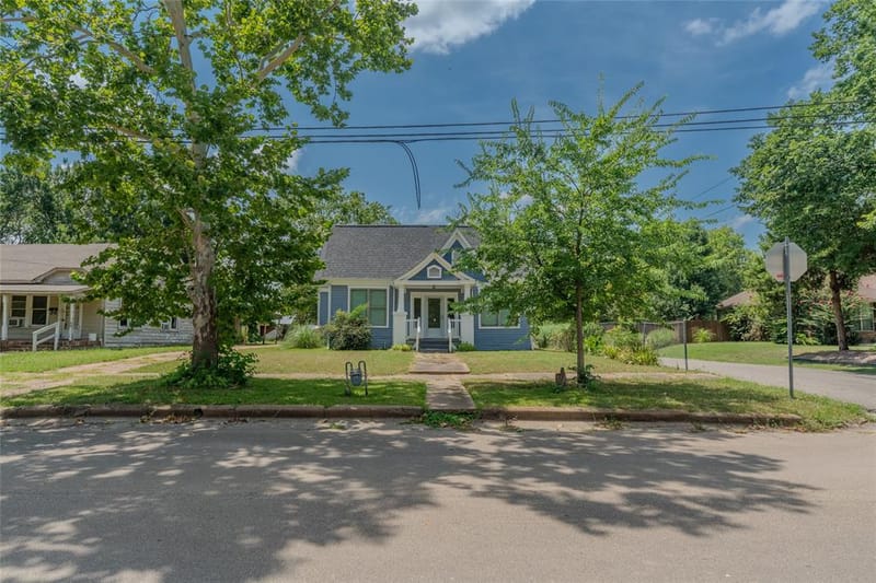 419 W 5th Street, Bonham TX 75418 - Photo 29