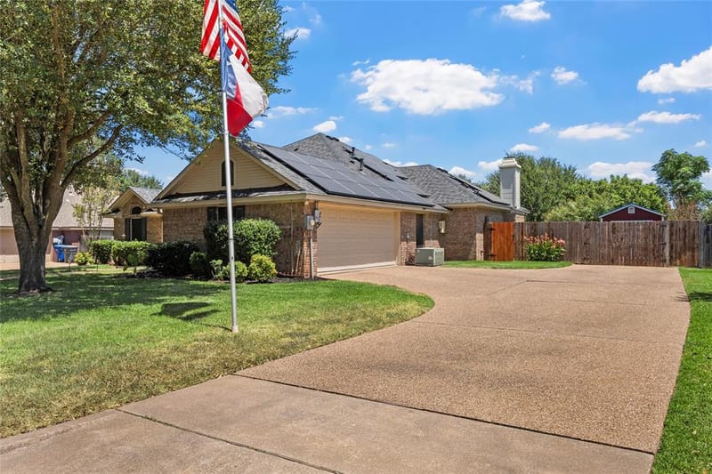 1308 Limestone Trail, Waco TX 76712 - Photo 3