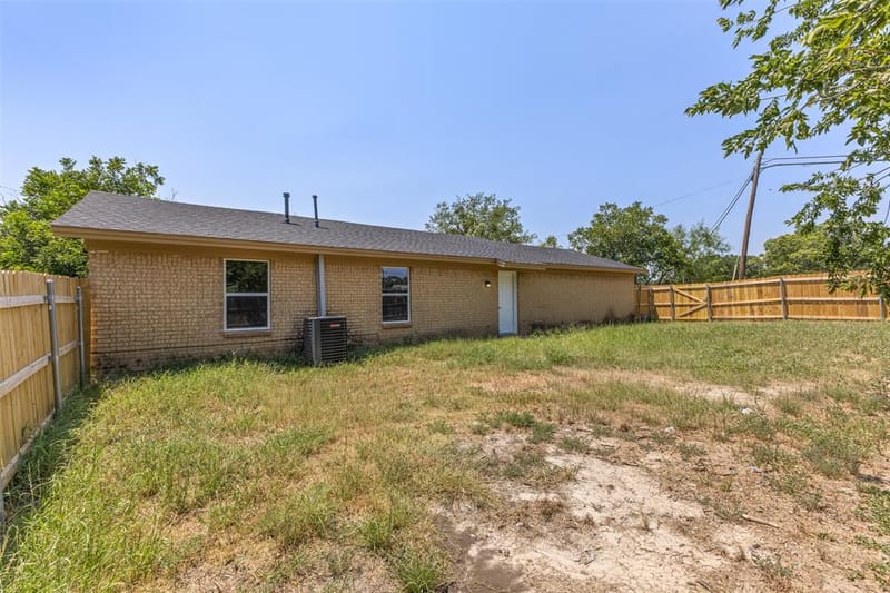 420 Dogwood Street, Springtown TX 76082 - Photo 27
