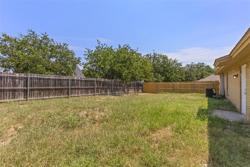 420 Dogwood Street, Springtown TX 76082 - Photo 25