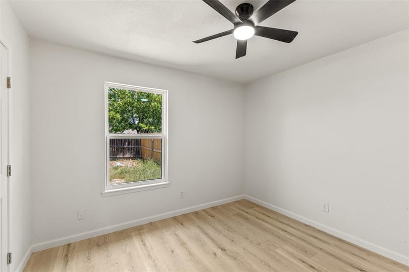 420 Dogwood Street, Springtown TX 76082 - Photo 21