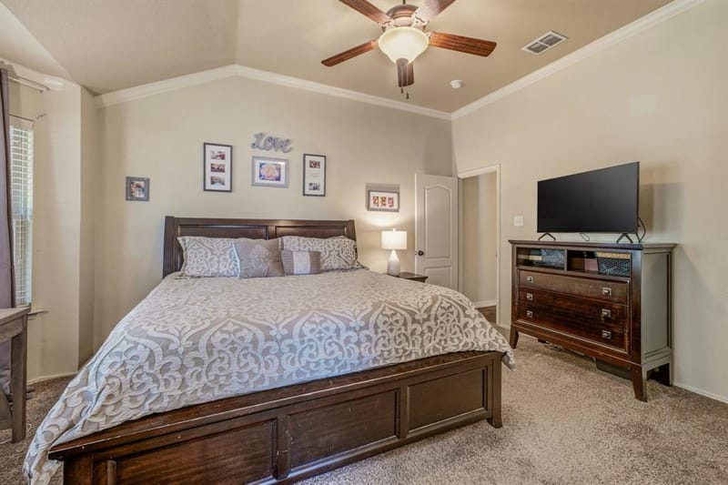 200 Jacinth Lane, Granbury TX 76049 - Photo 17