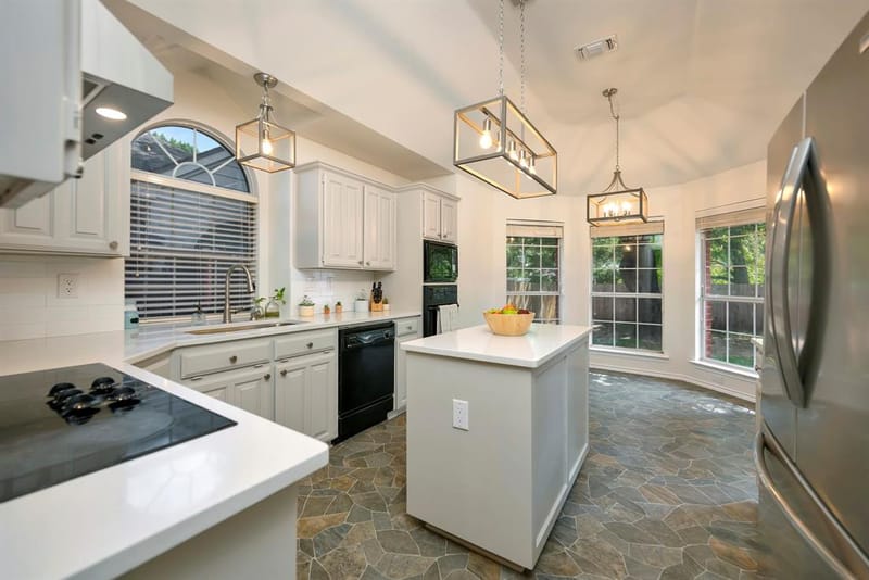 2214 New Mill Lane, Arlington TX 76012 - Photo 3