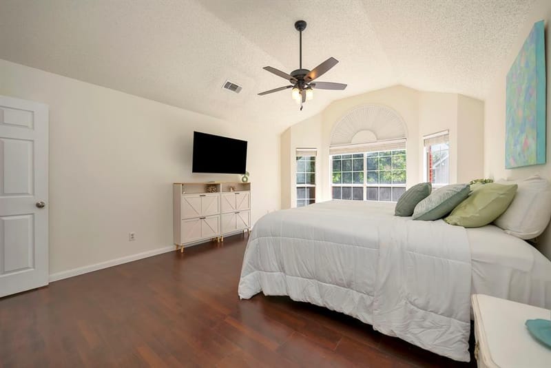 2214 New Mill Lane, Arlington TX 76012 - Photo 18