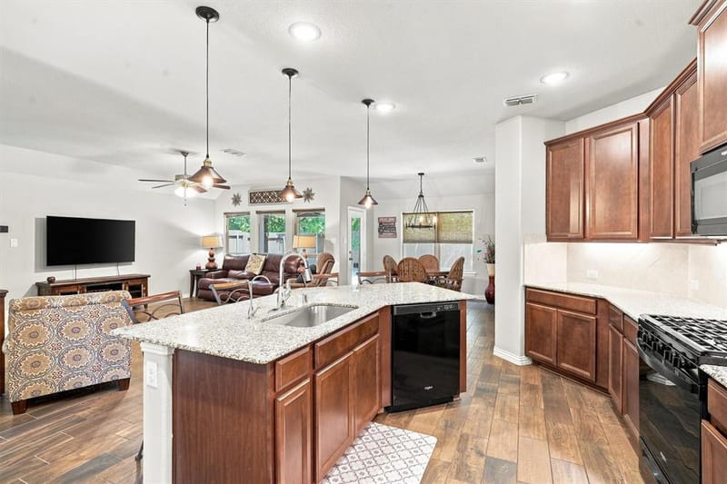 405 Bird Creek Drive, Little Elm TX 75068 - Photo 10