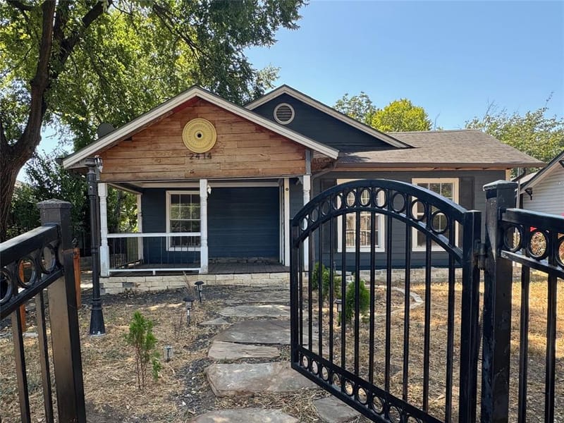 2414 Brandon Street, Dallas TX 75211 - Photo 3